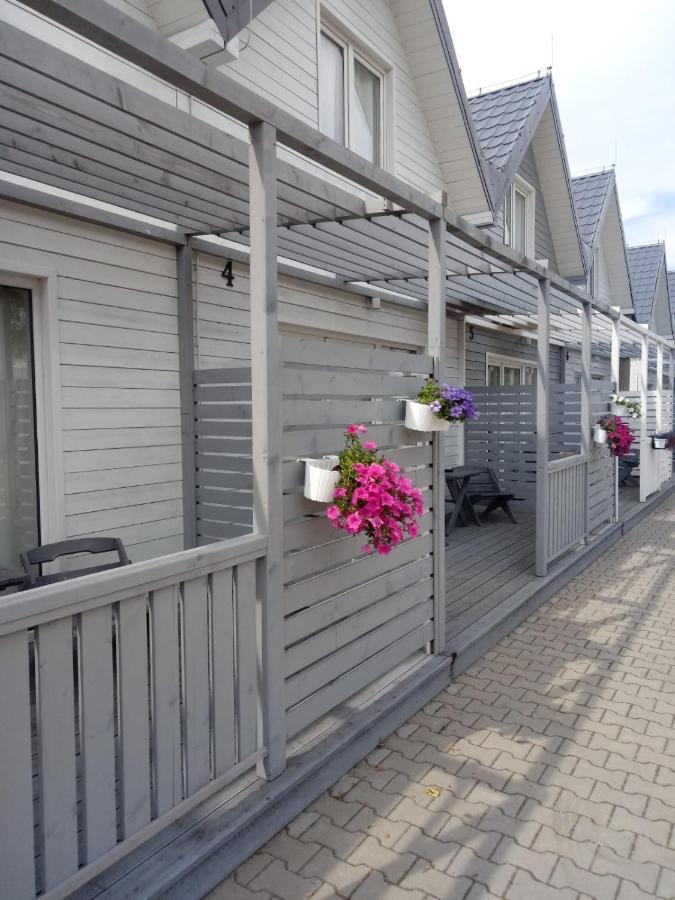 Old Tree Village & Restaurant オシフィエンチム エクステリア 写真